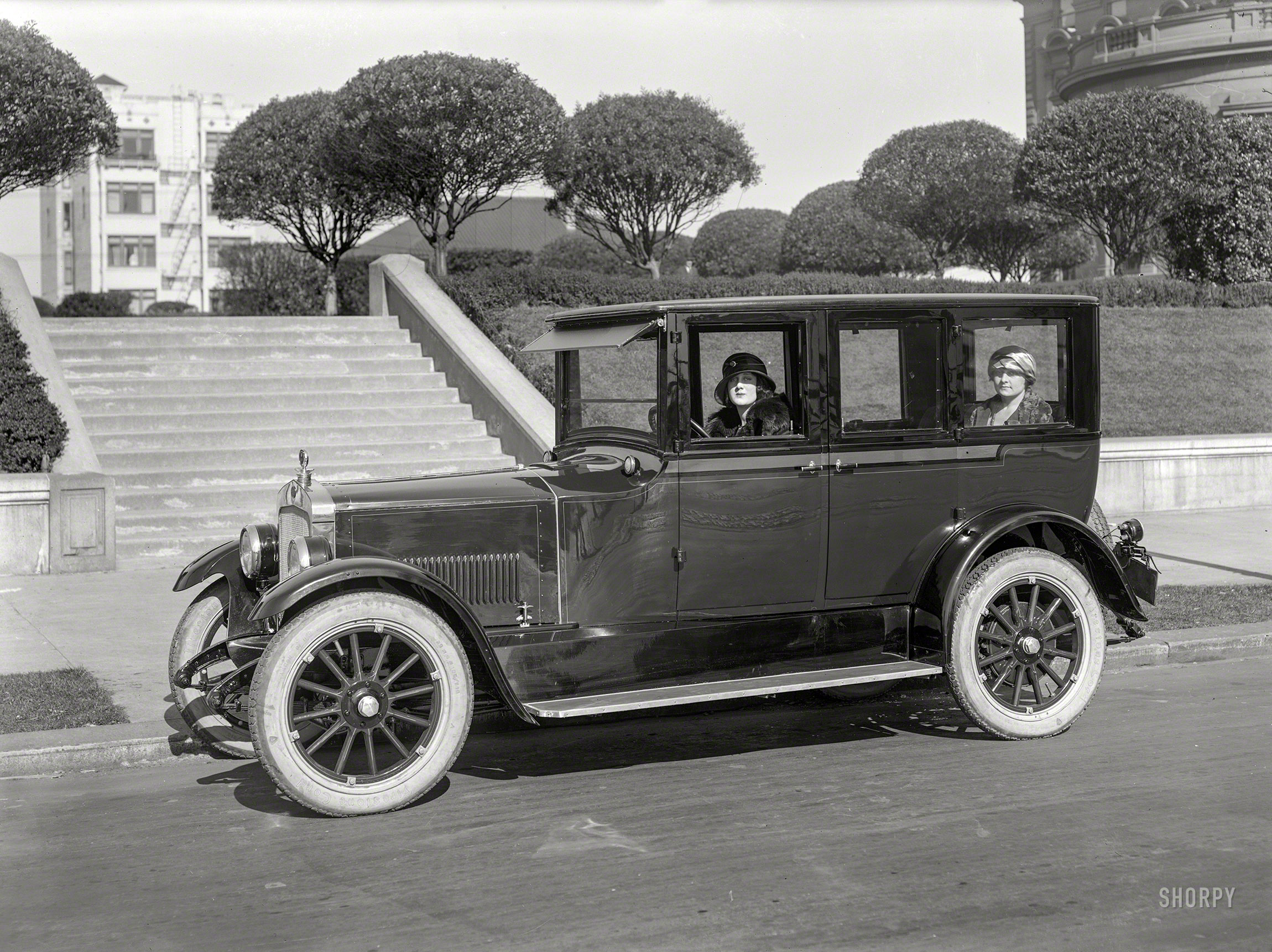 San Francisco circa 1923. "Barley sedan on California Street at Huntington Park." Today's reading from the Shorpy Bible of Baroque Barouches. 5x7 inch glass negative by that automotive amanuensis Christopher Helin. View full size.