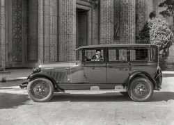 San Francisco circa 1927. "Nash sedan at Palace of Fine Arts." Topping the Shorpy Shortlist of Chic Chauffeurs. Photo by Christopher Helin. View full size.