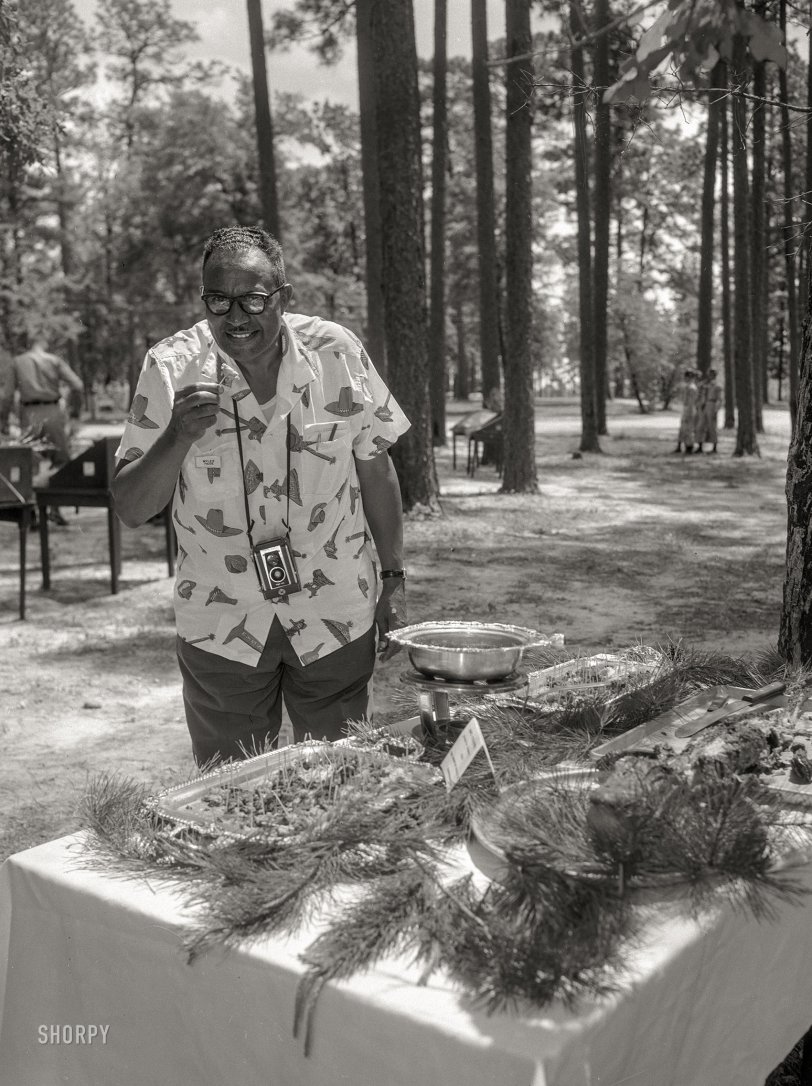 Columbus, Georgia, circa 1960. "Judge Paige." More specifically, Myles Anderson Paige (1898-1983), the Alabama-born lawyer whose multifaceted career included stints as WWI Army captain, Assistant New York State Attorney General, criminal courts jurist and National Guard colonel. Not to mention picnic food taster. 4x5 inch acetate negative from the Shorpy News Photo Archive. View full size.
