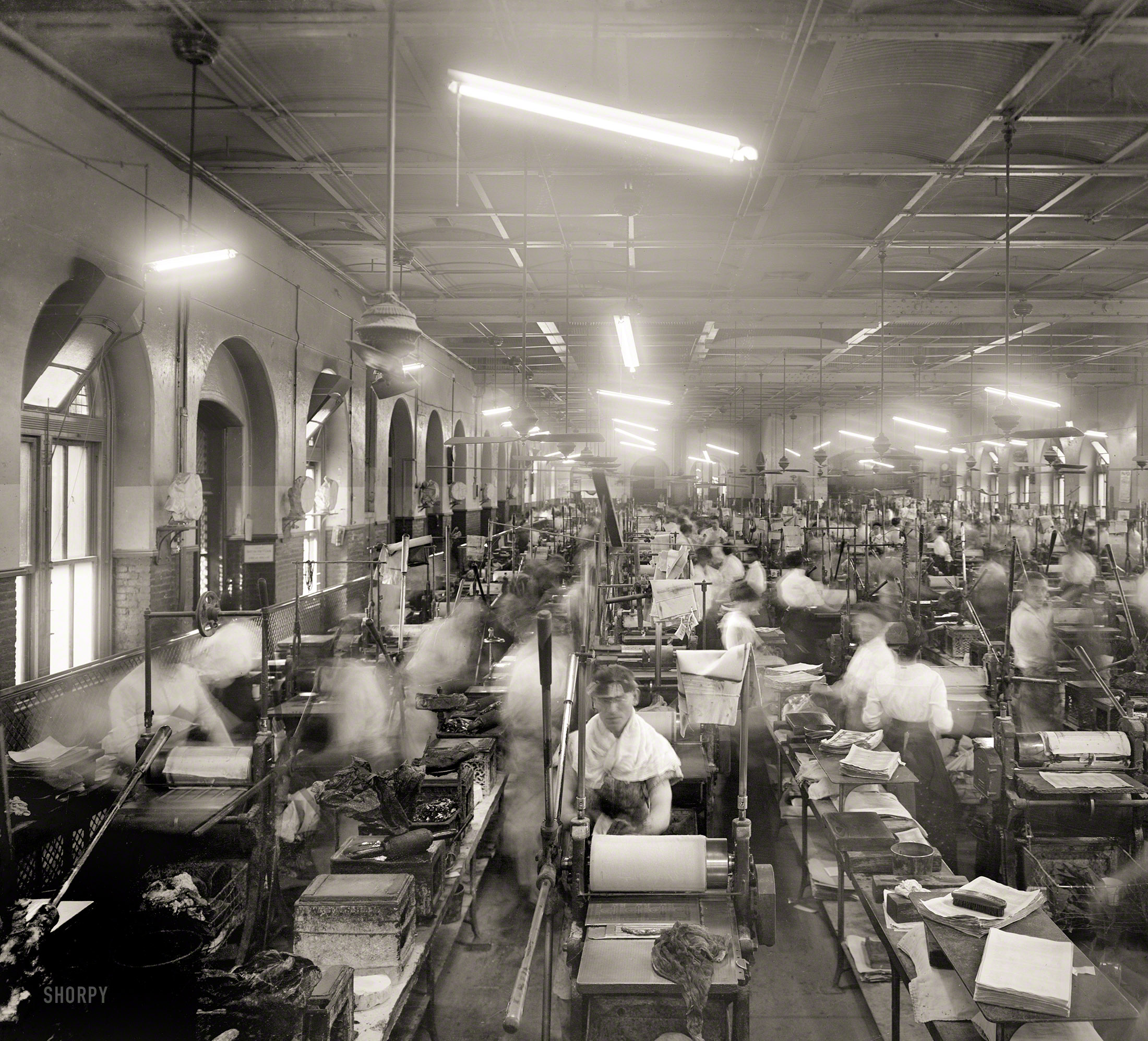 Washington, D.C., circa 1912. "Employees at printing presses, Bureau of Engrav&shy;ing and Printing." Harris & Ewing Collection glass negative. View full size.