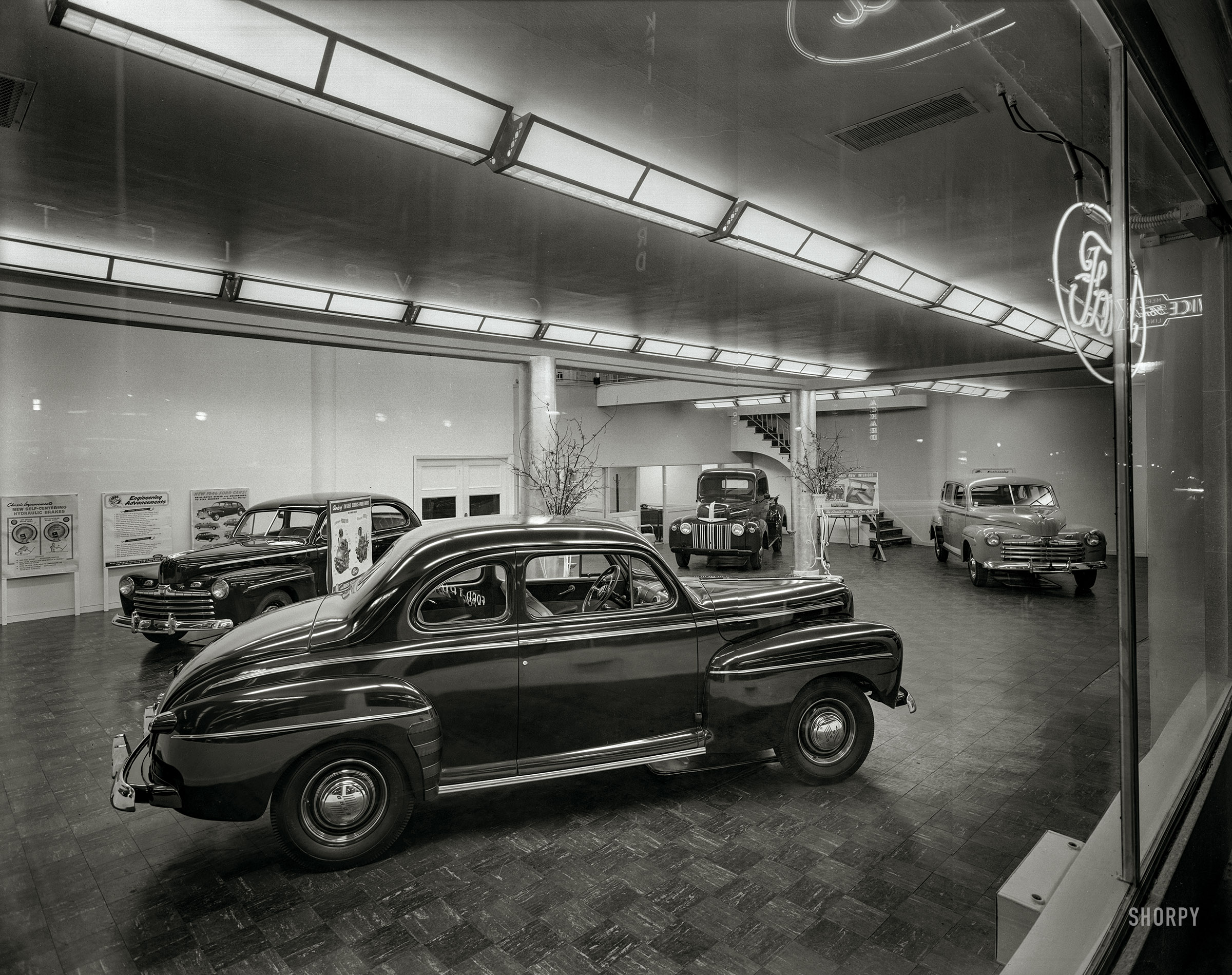 June 28, 1946. "Midtown Motors, 950 Van Ness Avenue, San Francisco." Back when Ford specialized in making cars. 8x10 inch acetate negative. View full size.