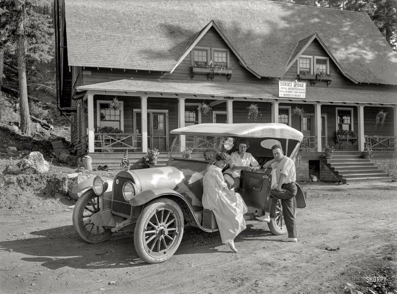 Sunset Lodge: 1918