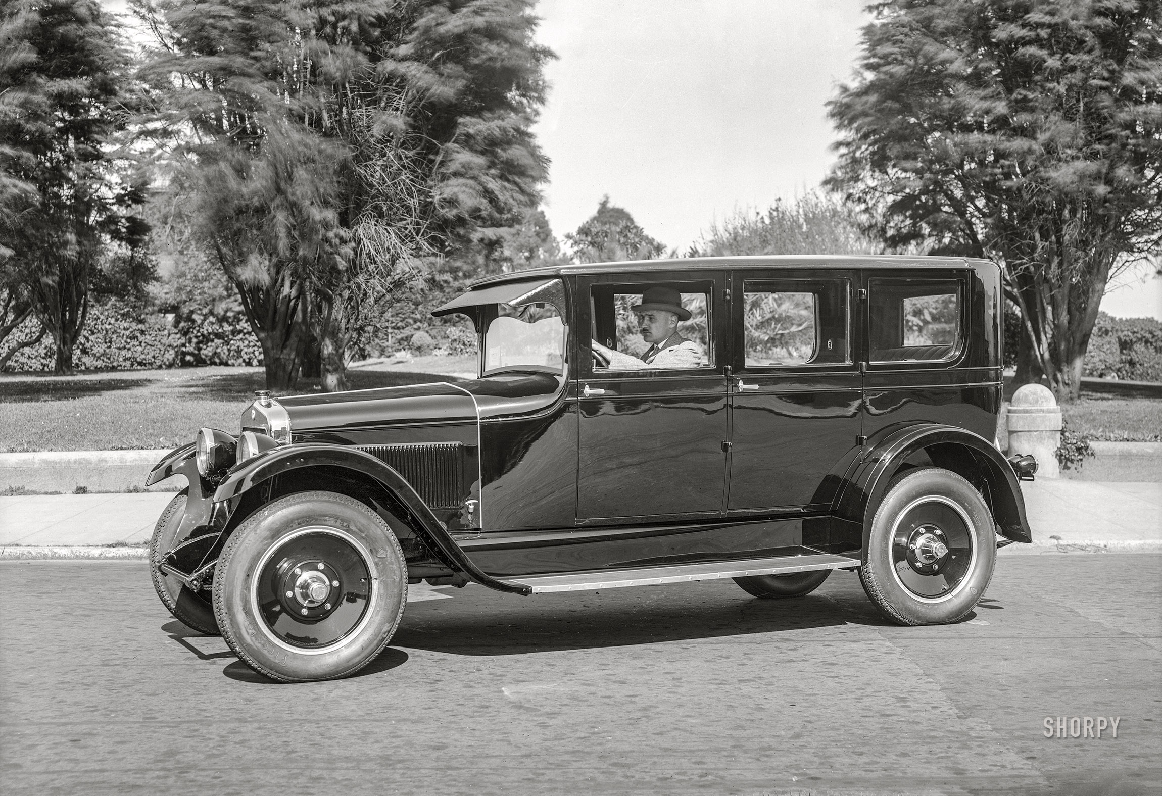 San Francisco circa 1925. "Wills Sainte Claire Six seven-passenger sedan at Lafayette Park." 5x7 inch glass negative by Christopher Helin. View full size.