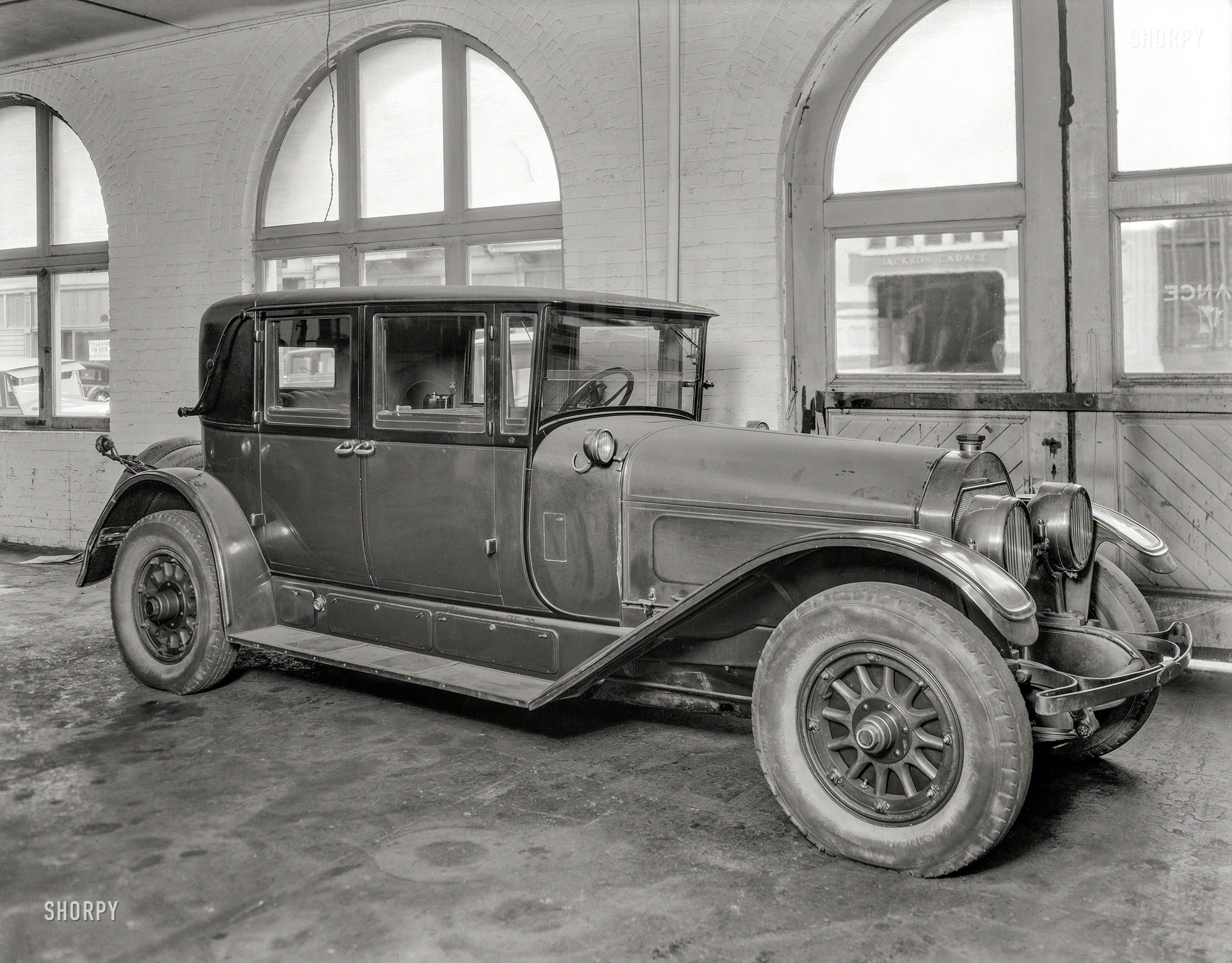 San Francisco circa 1930s. "Locomobile 90 Victoria Sedan." With a factory price of $7300, this giant Series 90 Victoria came at the end of the road for the revered Locomobile brand, whose last cars rolled off the assembly line in 1929. 8x10 inch acetate negative by Christopher Helin, scanned by Shorpy. View full size.