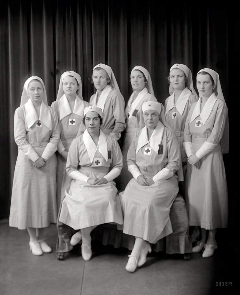 Eight Nurses: 1920s