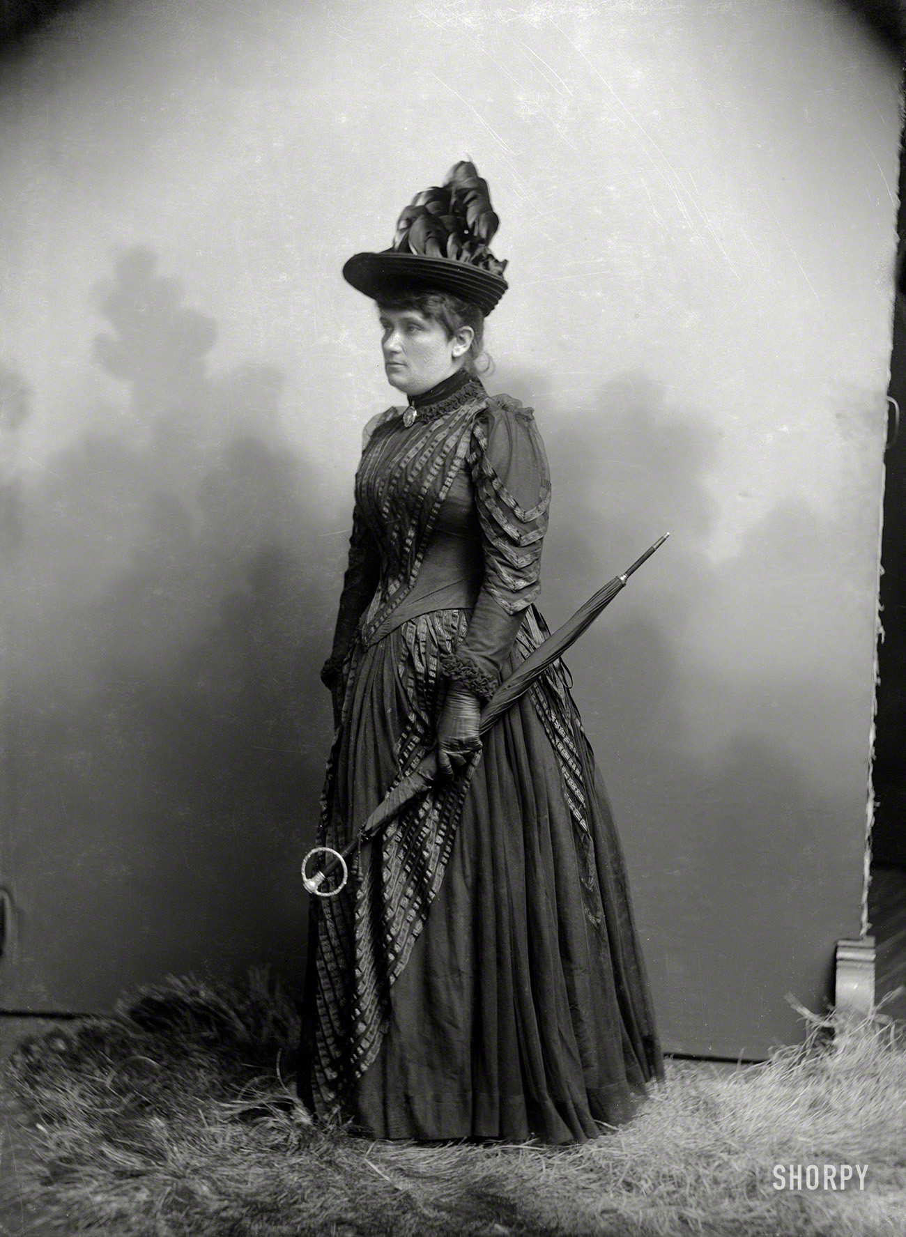 Washington, D.C., circa 1890. "Mad. Aragon." That's Madame to you, bub. 5x7 inch glass negative from the C.M. Bell portrait studio. View full size.