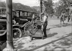 Washington, D.C., circa 1919. "Street knife grinder." 5x7 inch glass negative. View full size.