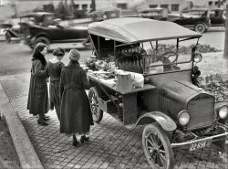 &nbsp; &nbsp; &nbsp; &nbsp; UPDATE: Click here for the driver-side view.
Washington, D.C., in 1919. "Street lunch vendor." A Model T sandwich-vending machine. Harris & Ewing Collection glass negative. View full size.