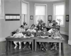 Washington, D.C., circa 1922. "Miss Tomlin's School, interior." Our third visit to the premises of this educational establishment, run by Miss Queenie Ada-Maye Tomlin. National Photo Company Collection glass negative. View full size.