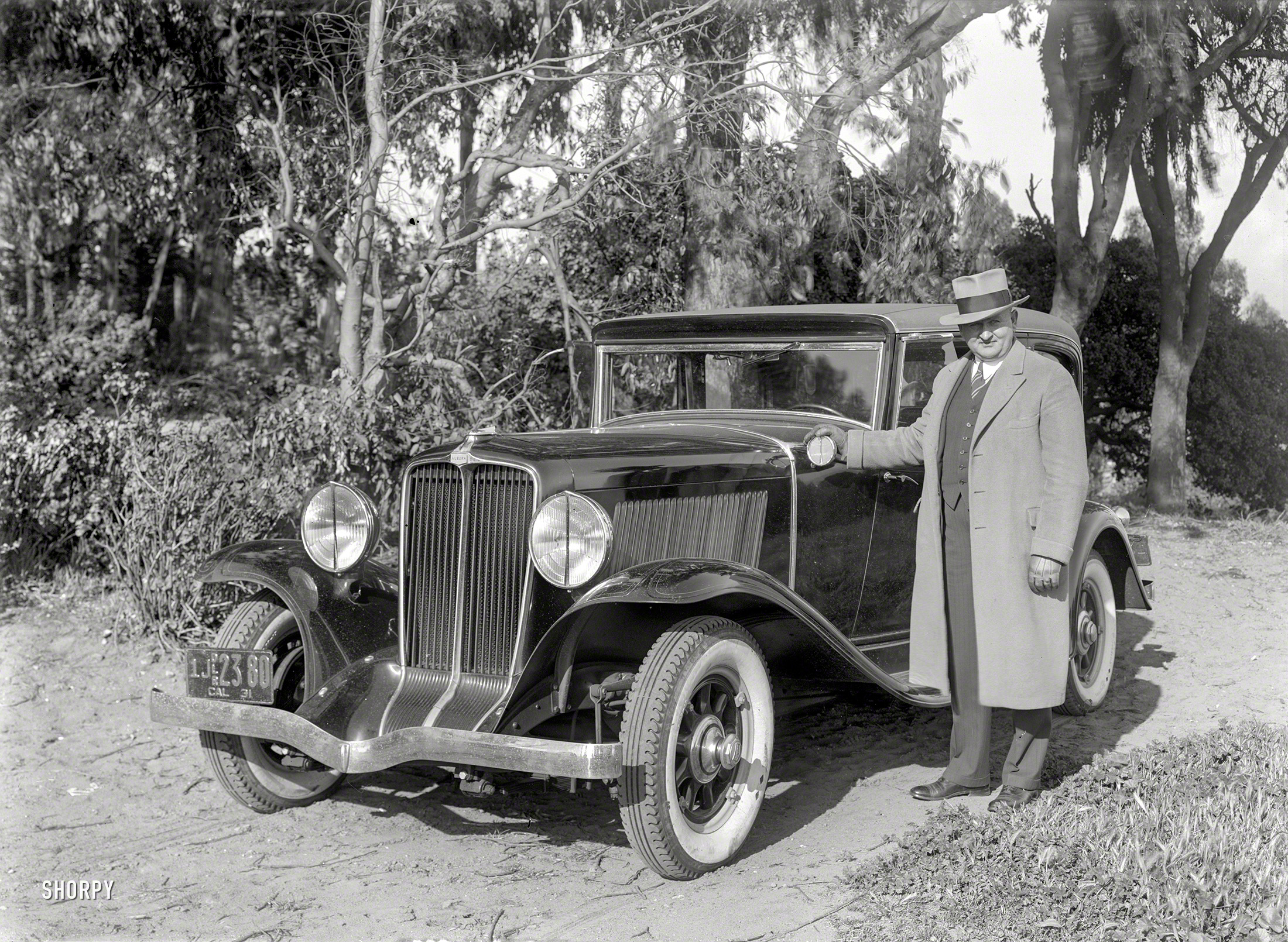 San Francisco circa 1931. "Auburn at Golden Gate Park." This feline phaeton is the latest entry in the Shorpy Catalog of Discontinued Conveyances. 5x7 inch glass negative by automotive amanuensis Christopher Helin. View full size.
