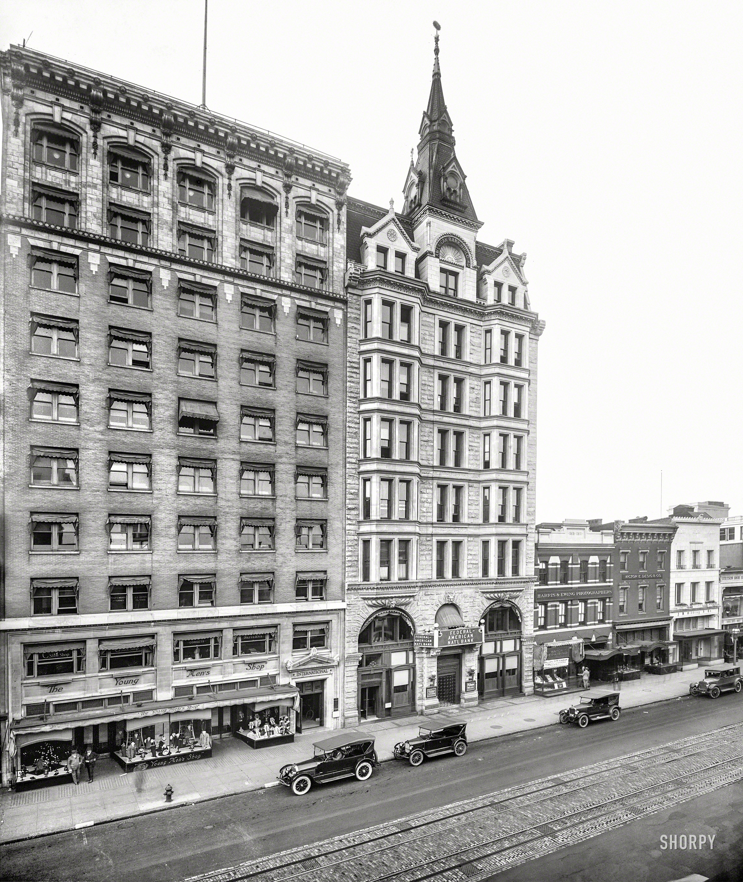Washington, D.C., circa 1924. "Federal American National Bank building, 1315 F Street N.W." National Photo Company glass negative. View full size.