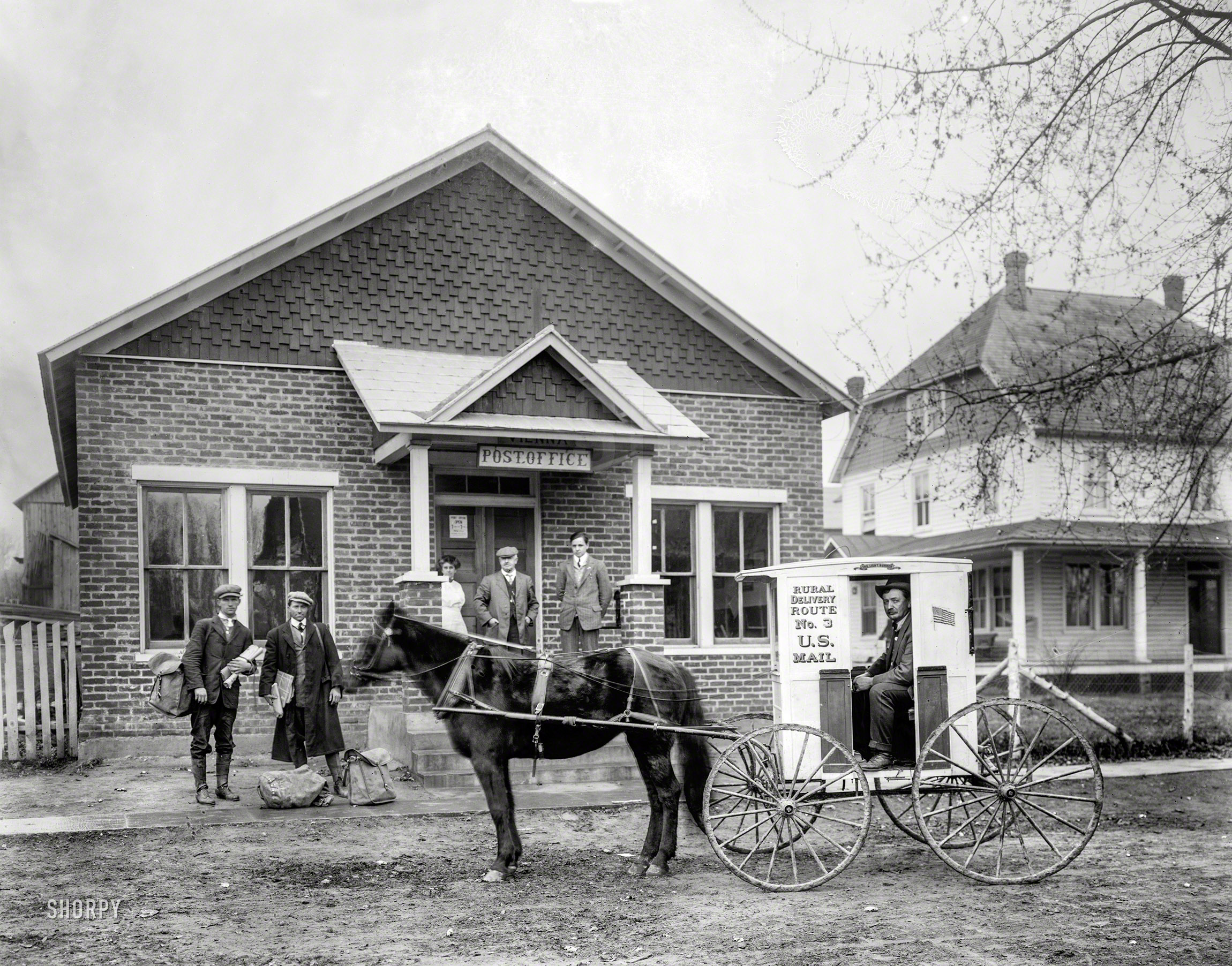 Fairfax County, Virginia, circa 1910. "Vienna P.O." Our title comes from the name of the delivery wagon. 8x10 inch glass negative. View full size.