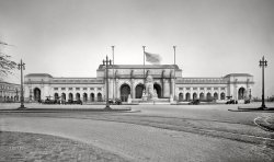 Washington, D.C., circa 1912. "Union Station plaza and Columbus fountain." 8x6 inch glass negative, National Photo Company Collection. View full size.
