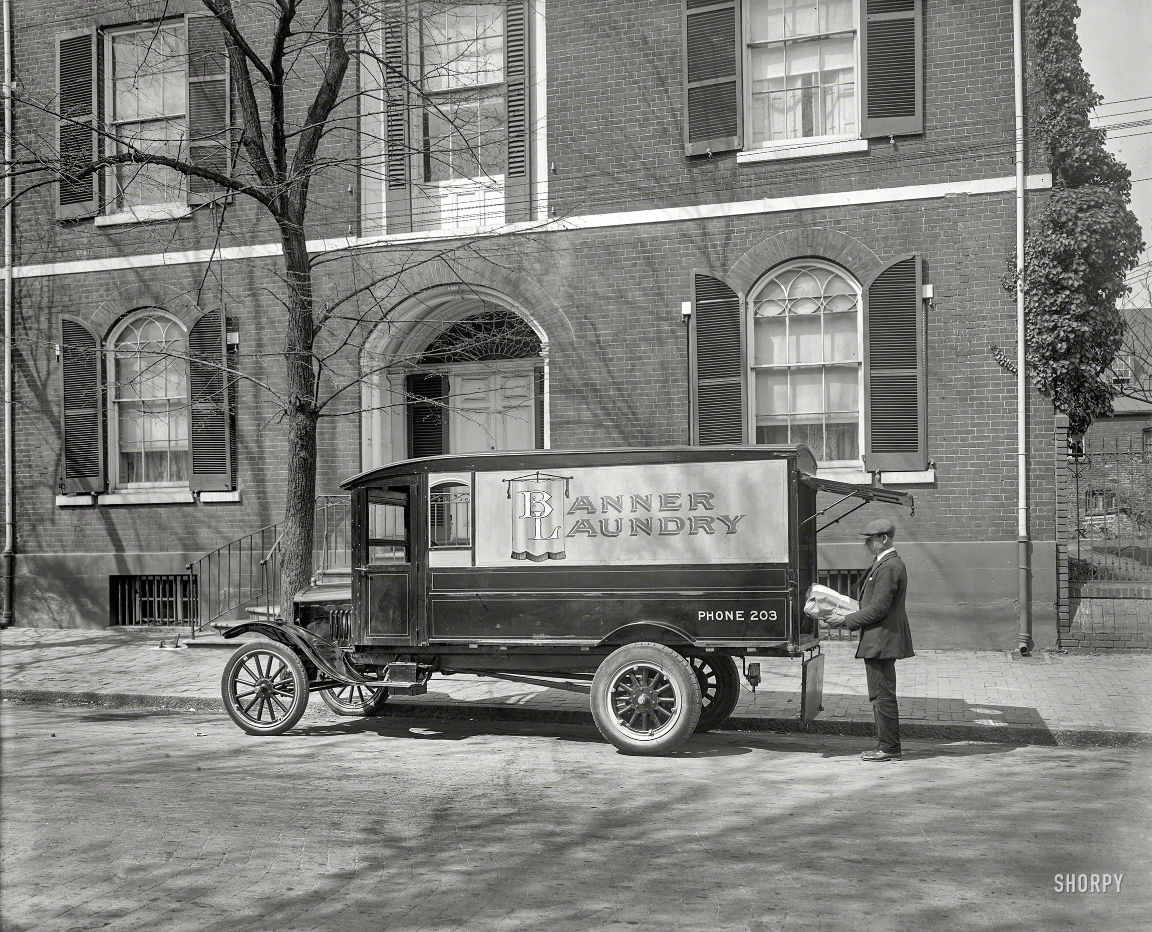 Alexandria, Virginia, 1925. "Ford Motor Co. -- Banner Laundry truck." National Photo Company Collection glass negative. View full size.