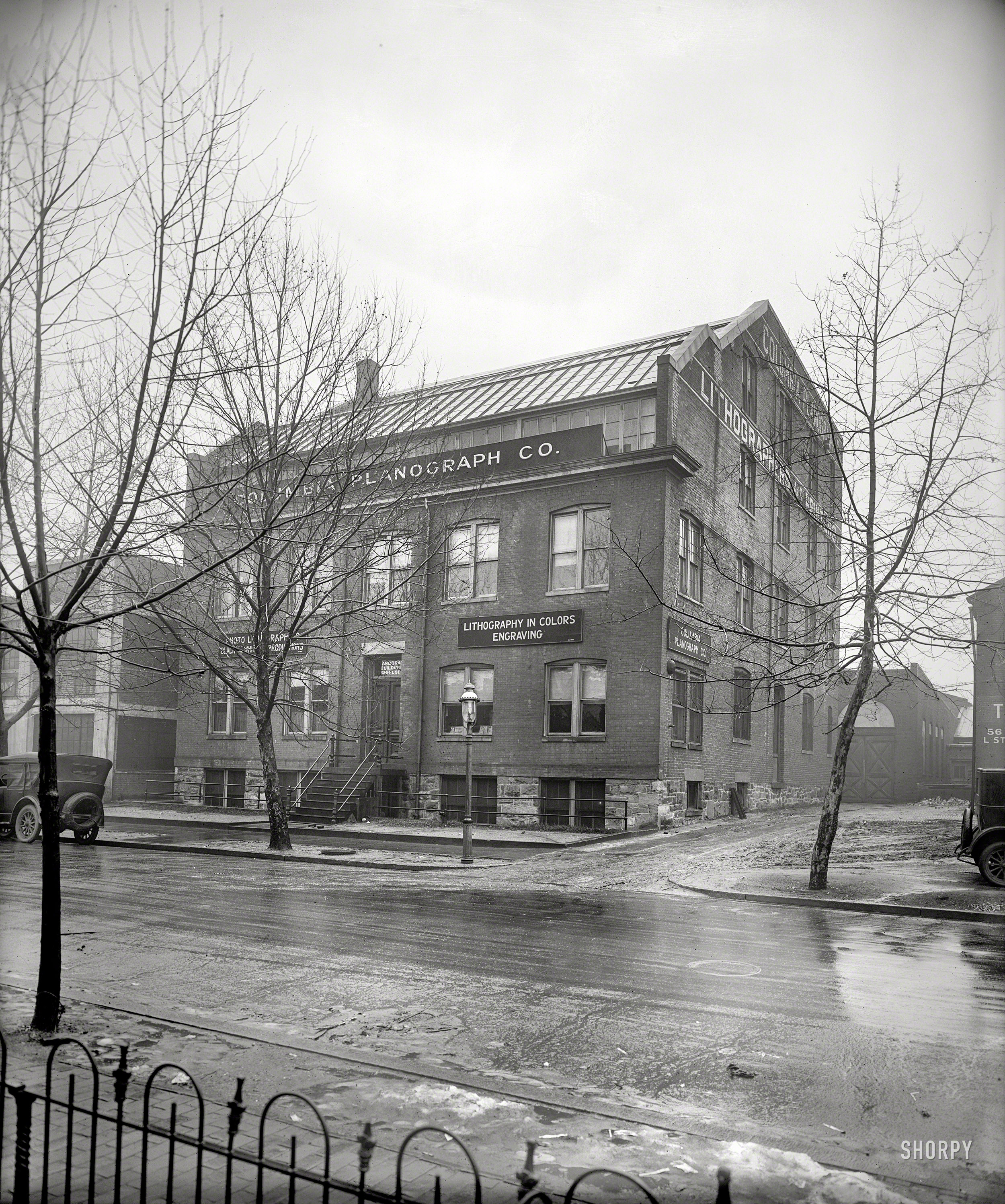 Washington, D.C., circa 1926. "Planograph Building, L Street N.E." Where business was flat. 8x10 inch glass negative, National Photo Co. View full size.