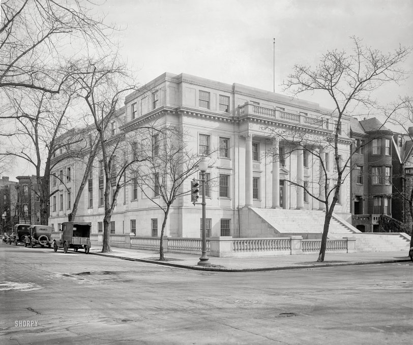 Washington, D.C., circa 1926. "Jewish Community Center, 16th and Q Streets N.W." In addition to being the year the JCC was completed, 1926 was also when Washington was equipped with traffic lights ("GO"). National Photo Company Collection glass negative. View full size.
