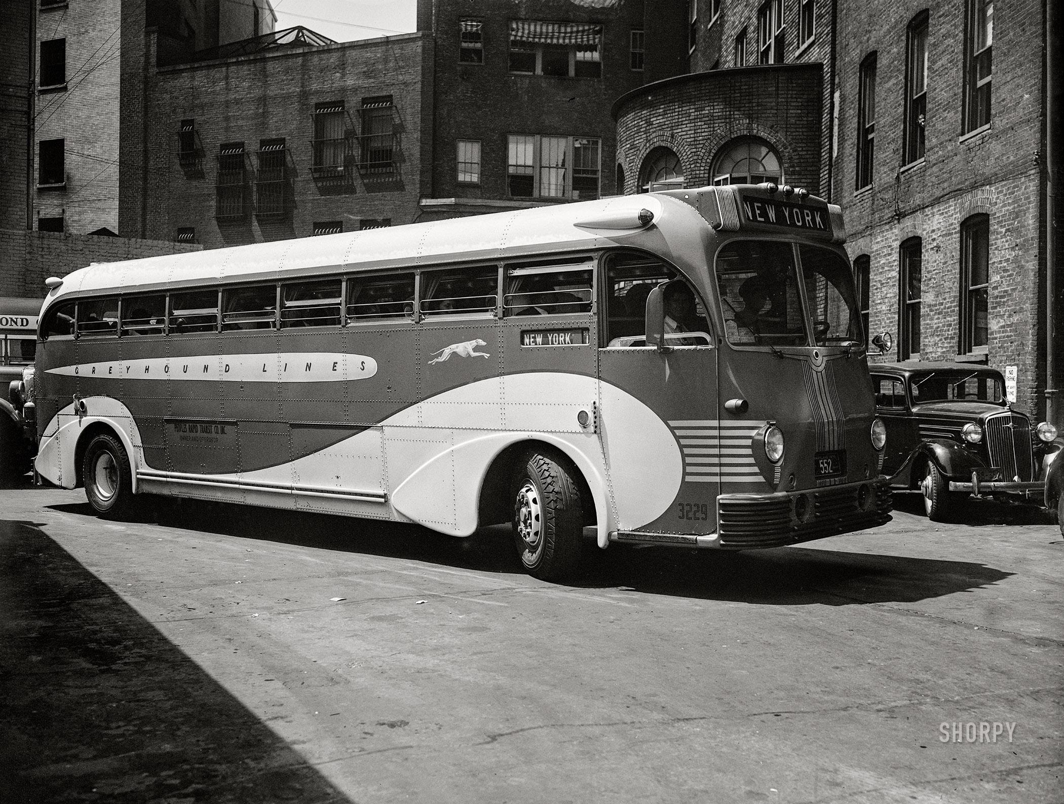 Washington, D.C., 1936. "Bus transportation -- Greyhound Lines motor coach to New York." 4x5 inch glass negative, Harris & Ewing Collection. View full size.