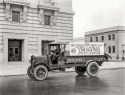 October 1919. "Nash Flier -- California Highway Motor Train in San Francisco." A publicity stunt showcasing the nascent field of long-distance trucking as facilitated by the "giant pneumatic tire." The cargo here being Sperry's Drifted Snow Flour. 6½ x 8½ glass negative from the Wyland Stanley collection. View full size.