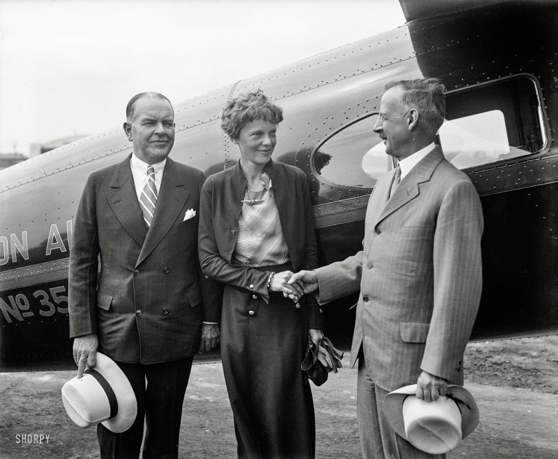 Amelia Earhart: 1932