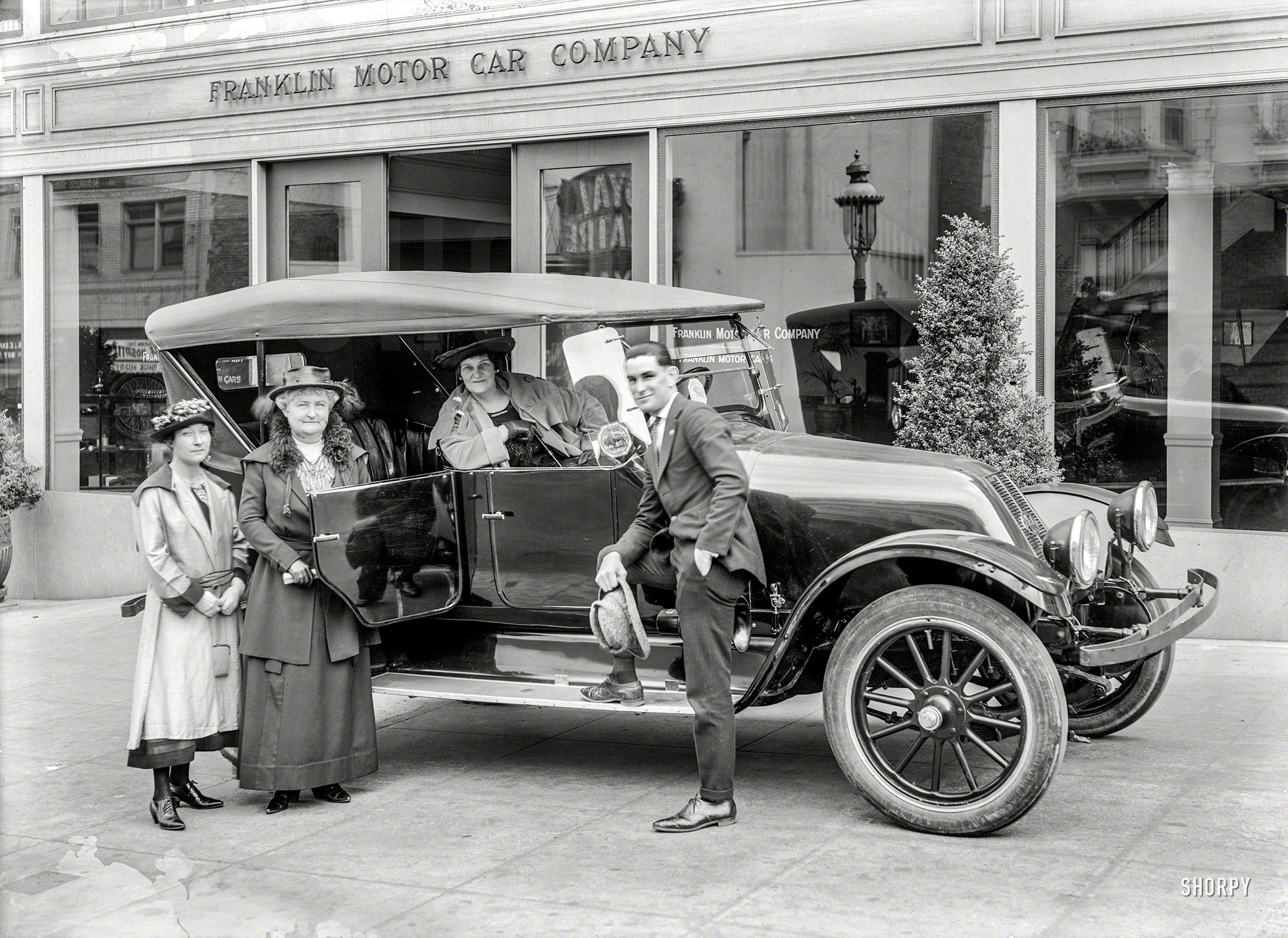 San Francisco circa 1920. "Franklin auto at Franklin Motor Car Co." Note the Yellowstone Park sticker. 5x7 glass negative by Christopher Helin. View full size.