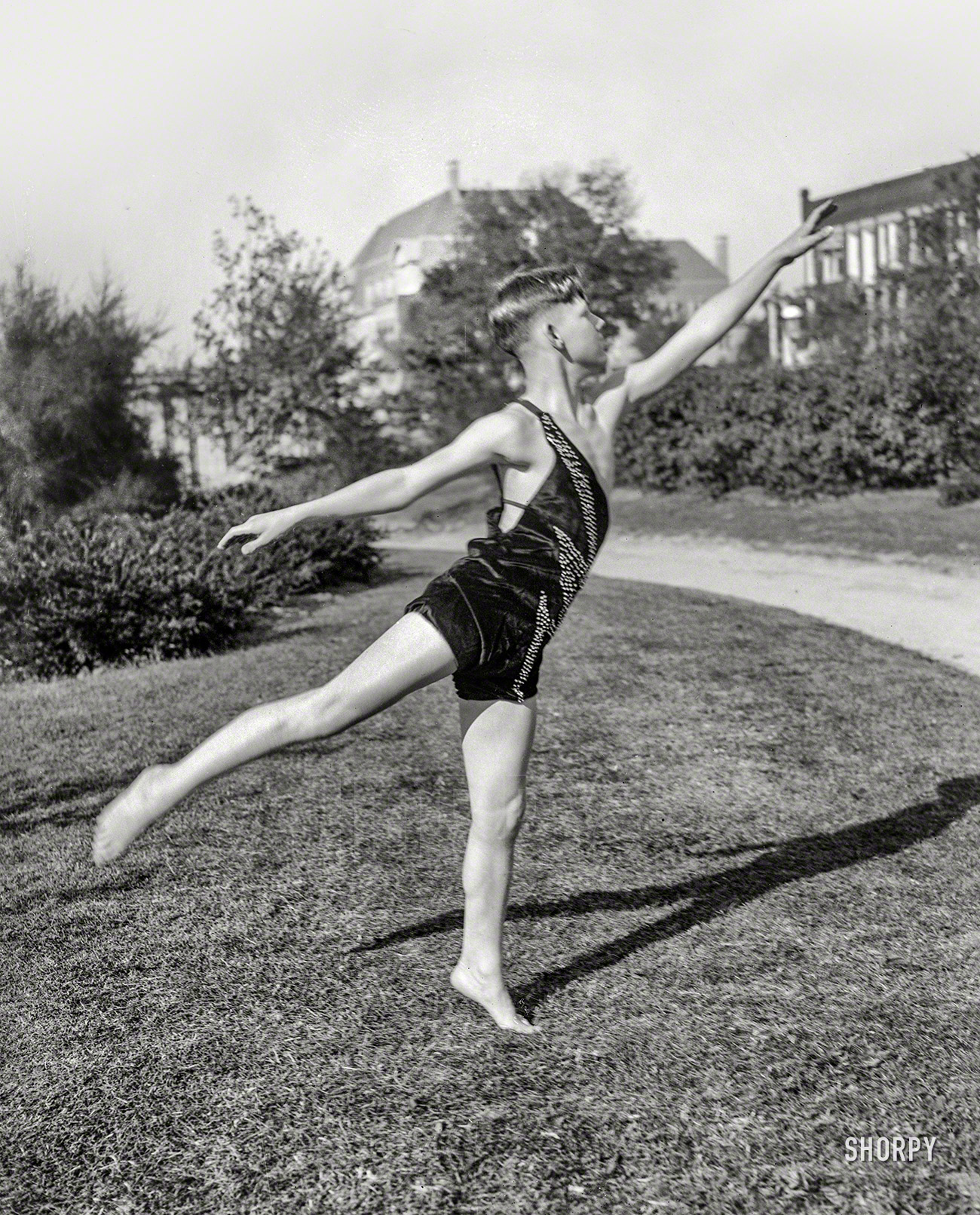 Washington, D.C., 1923. "Dancer" is all it says here. Do your best to ignore the critics, kid, and the ants. Harris & Ewing Collection glass negative. View full size.