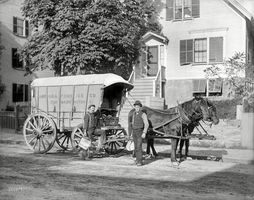 Boston circa 1890s. "Jamaica Pond Ice Co. delivery wagon." Before there was a button for "crushed." Glass negative by Charles Henry Currier. View full size.
