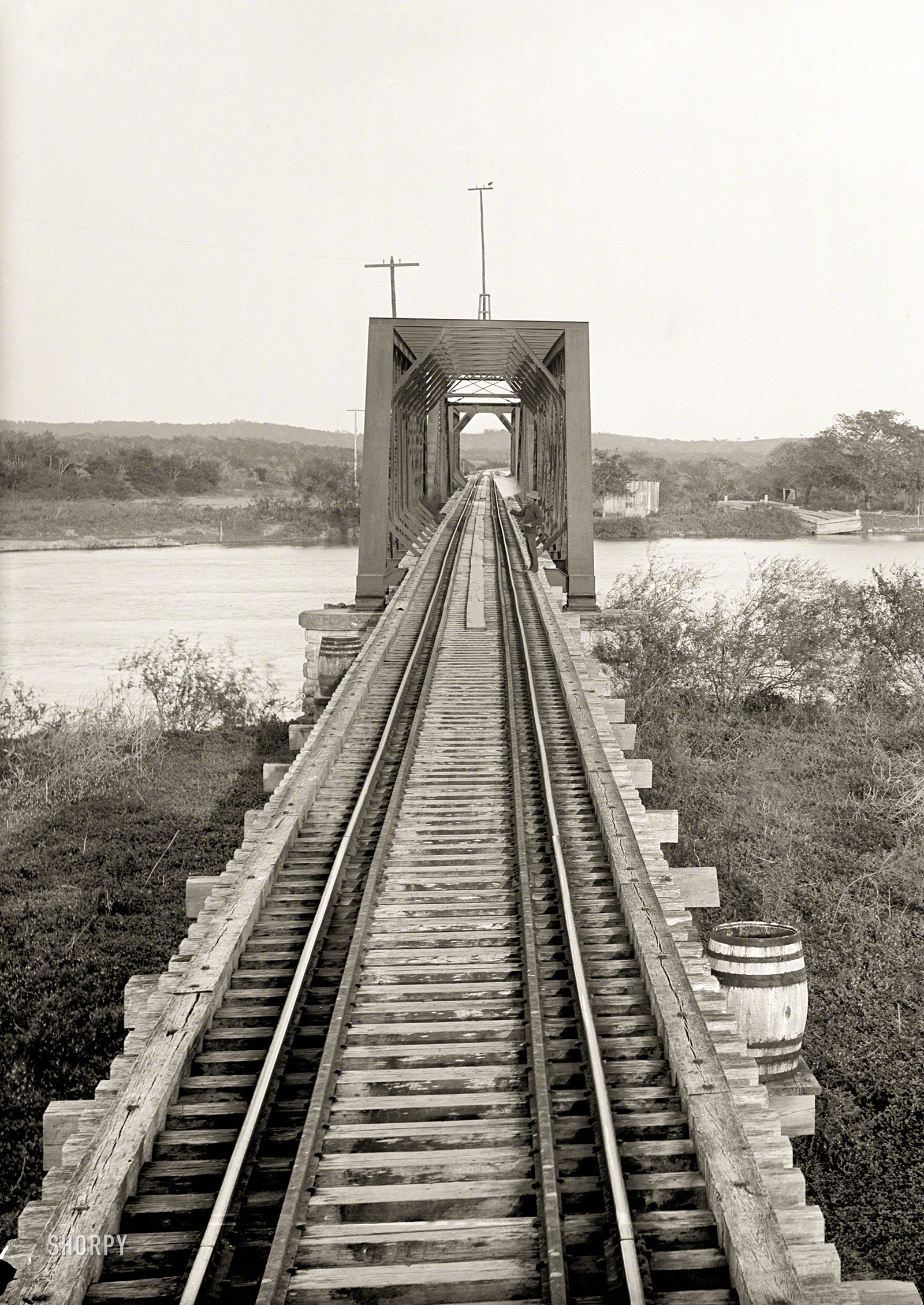 Tamaulipas state, Mexico, circa 1891. "Tamesi bridge. Locale based on Catalogue of the W.H. Jackson Views (1898)." 8x10 inch glass negative. View full size.