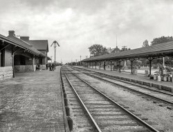 Elmhurst Depot: 1899
