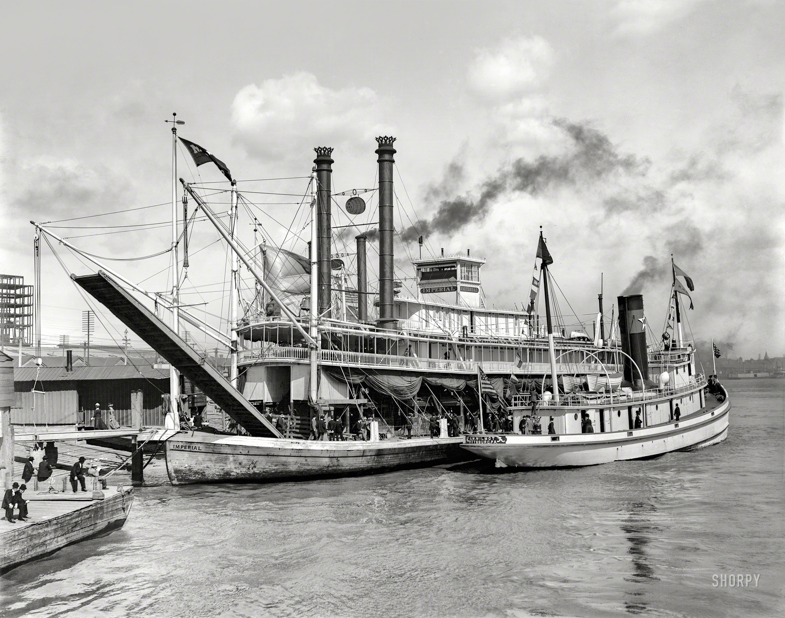 Circa 1901. "Sternwheeler Imperial at New Orleans." 8x10 inch dry plate glass negative, Detroit Photographic Company. View full size.