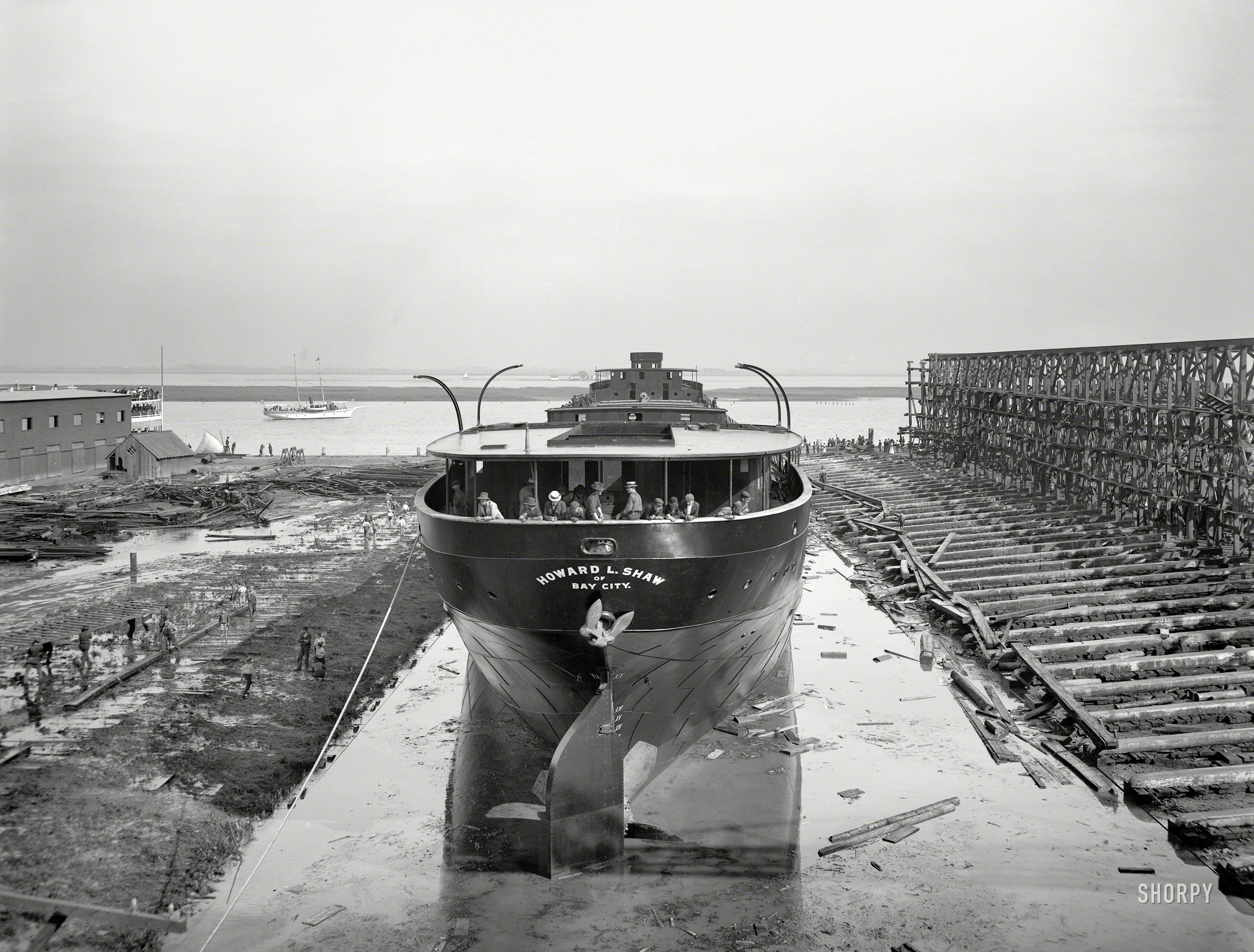 Sept. 15, 1900. Wyandotte, Michigan. "Freighter Howard L. Shaw in the slip." 8x10 inch dry plate glass negative, Detroit Publishing Company. View full size.
