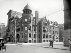 Toledo, Ohio, circa 1901. "Toledo Club." Convenient to the Steinway store and QUARTERS. 8x10 glass negative, Detroit Publishing Company. View full size.