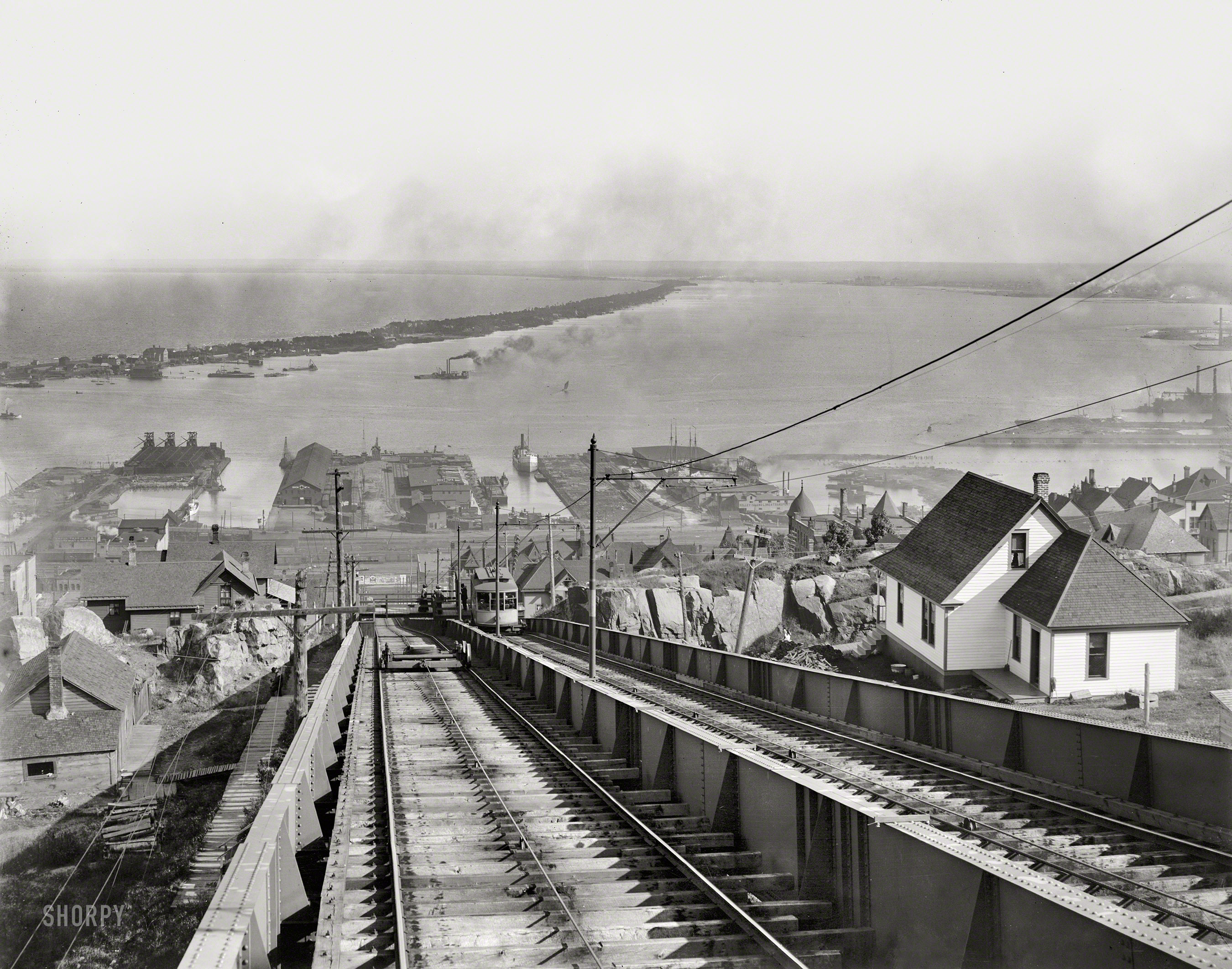 Circa 1905. "Minnesota Point from Incline Railway, Duluth." Our third look this week at the Zenith City. Detroit Publishing Co. glass negative. View full size.