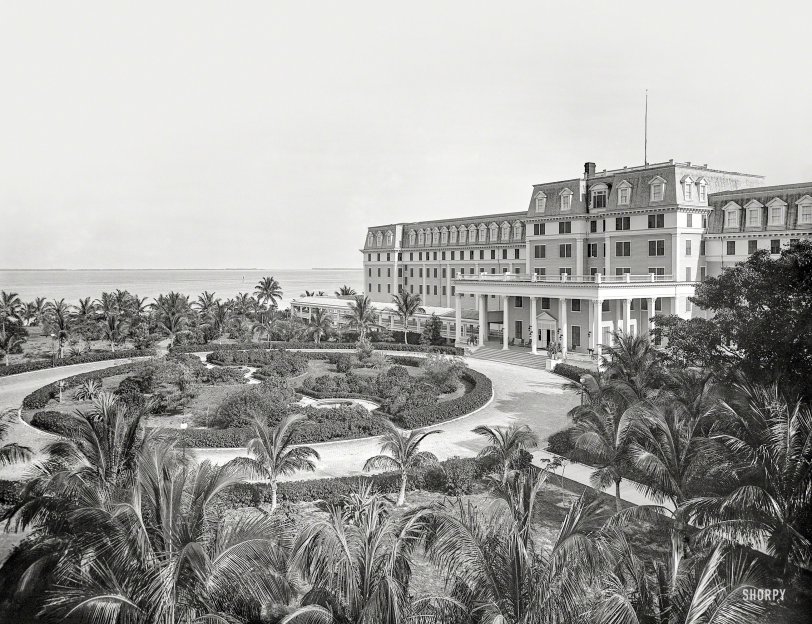 Miami circa 1901. "Hotel Royal Palm, west front." Henry Flagler's hostelry opened in 1897 and closed in 1930, condemned after a termite infestation. 8x10 inch glass negative by William Henry Jackson, Detroit Publishing Co. View full size.
