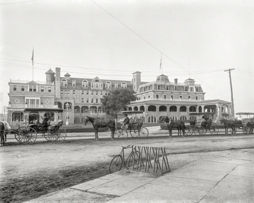 New Jersey circa 1901. "Coleman House, Asbury Park." Fringe Festival in progress. 8x10 inch glass negative, Detroit Publishing Company. View full size.