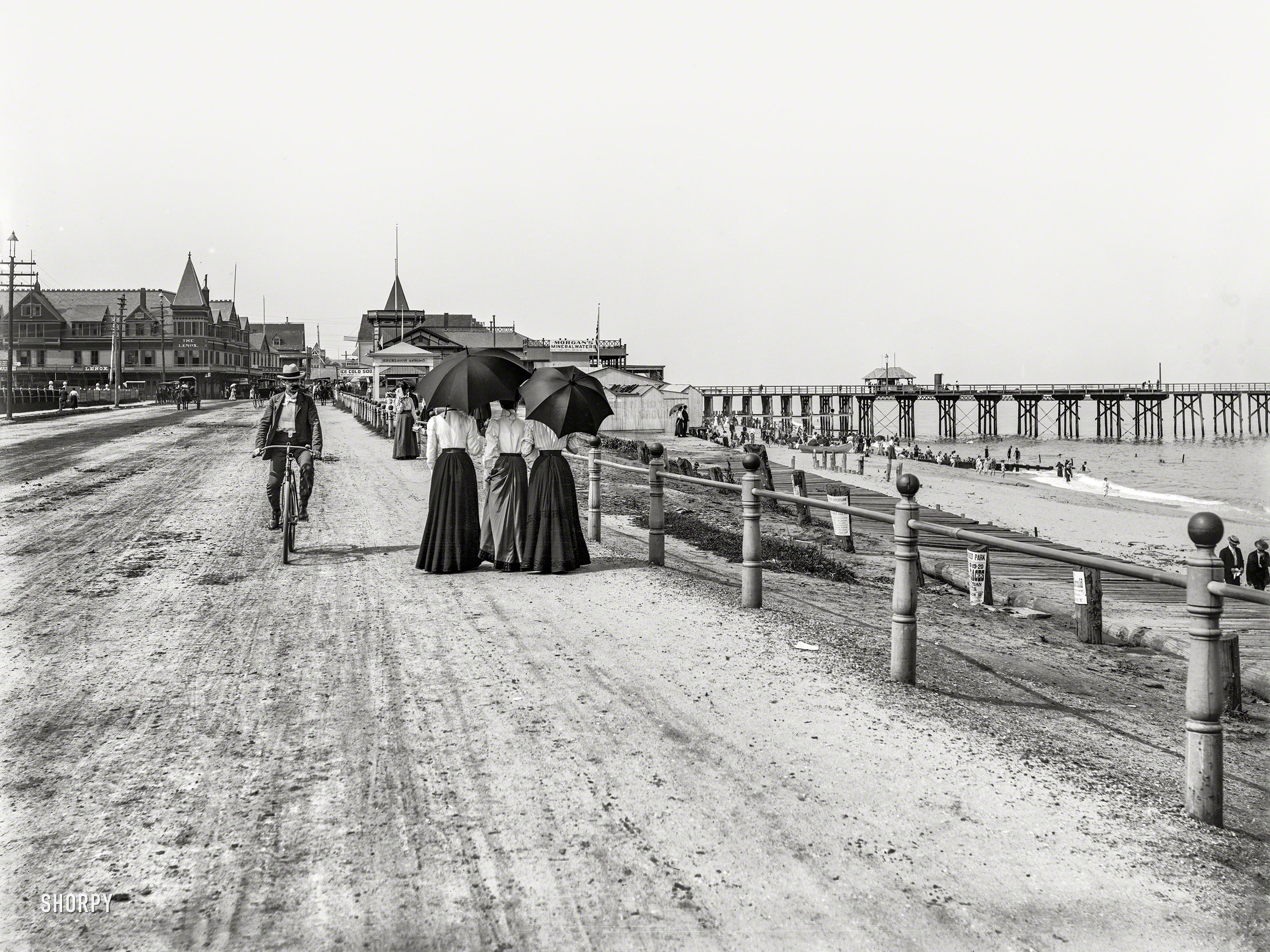 The Jersey Shore circa 1901. "Driveway and beach at Long Branch." 8x10 inch dry plate glass negative, Detroit Publishing Company. View full size.