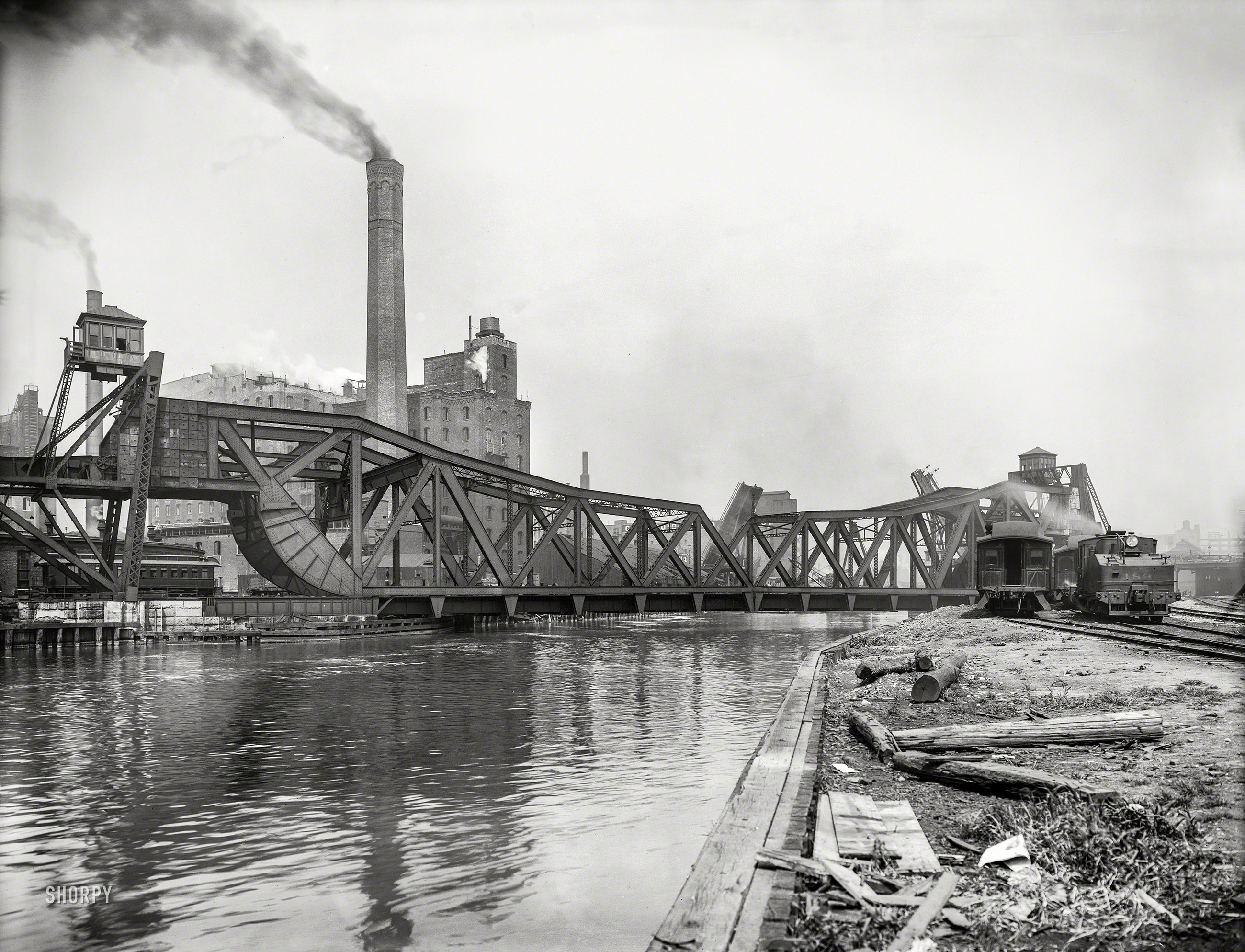 Circa 1905. "Twelfth Street bascule bridge over the Chicago River." 8x10 inch dry plate glass negative, Detroit Publishing Company. View full size.