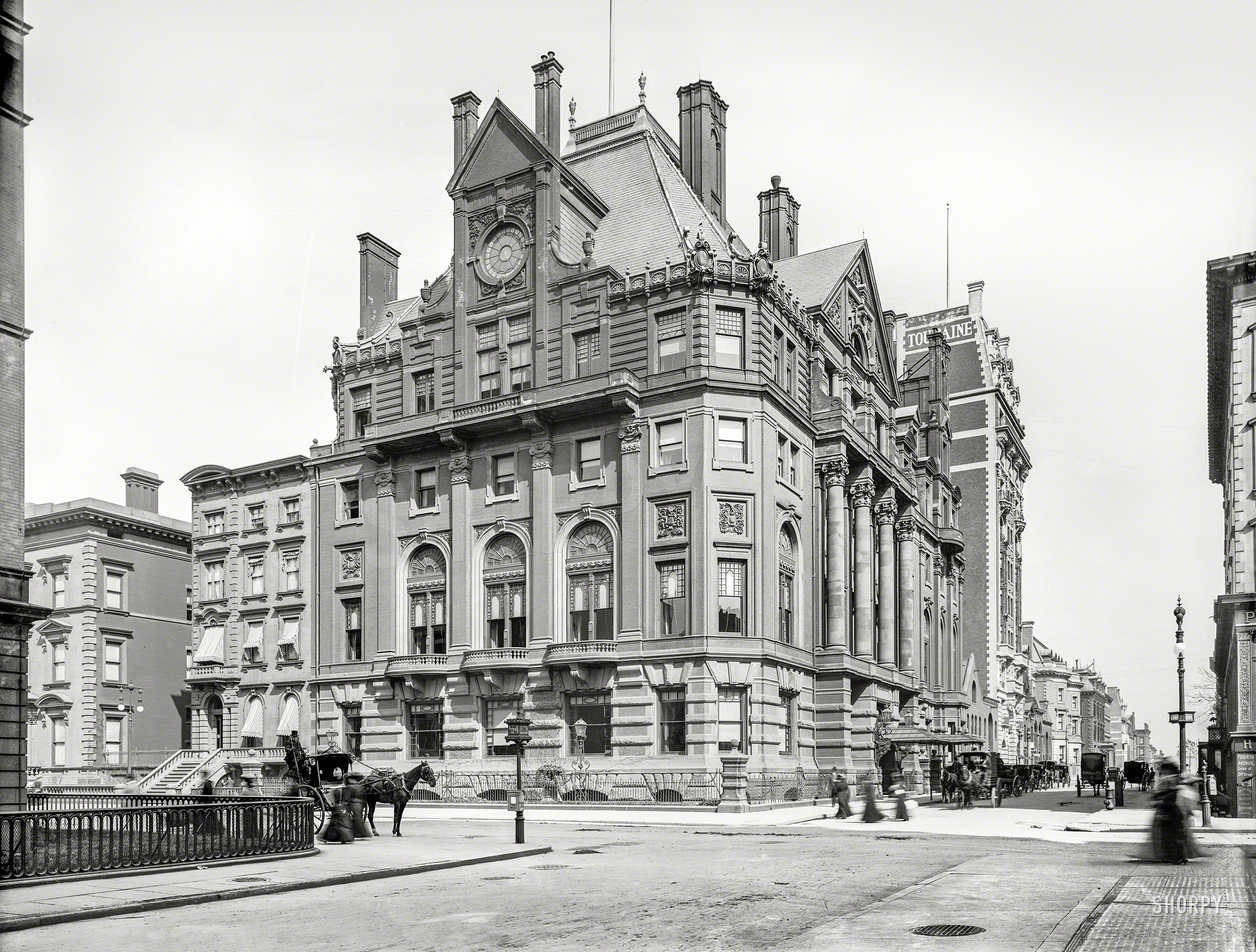 New York circa 1906. "Union League Club, Fifth Avenue and West 39th Street." 8x10 inch dry plate glass negative, Detroit Publishing Company. View full size.