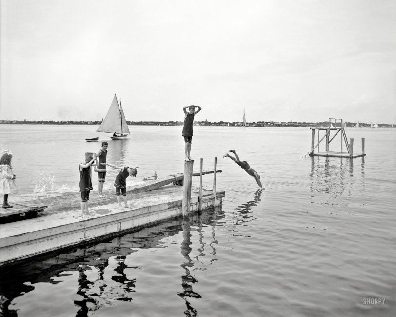 Shelter Island, New York, circa 1904. "Bathing at Manhanset House." Our fourth visit with these people. 8x10 inch dry plate glass negative. View full size.