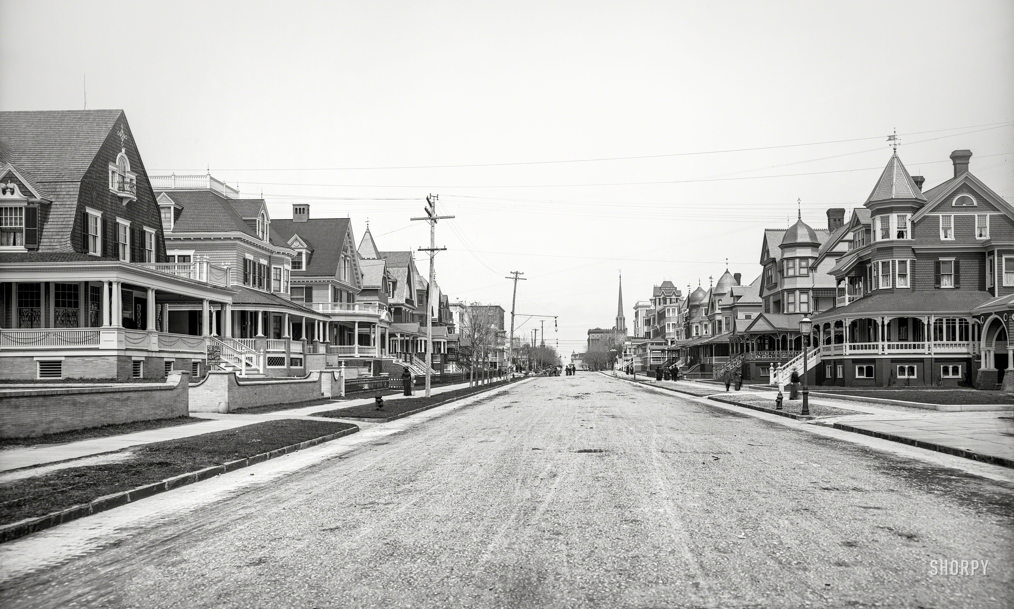 Circa 1904. "Pennsylvania Avenue, Atlantic City, New Jersey." 8x10 inch dry plate glass negative, Detroit Publishing Company. View full size.