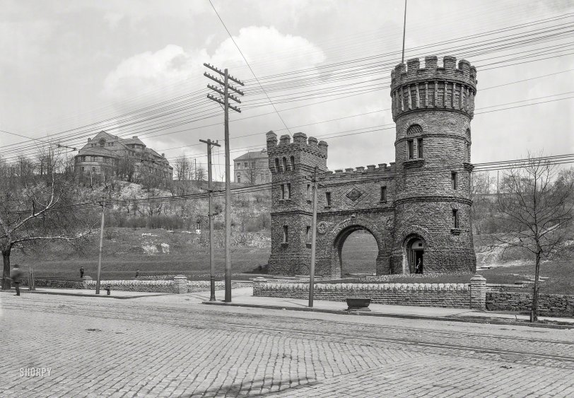 Elsinore Tower: 1904