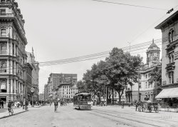 Hartford, Connecticut, circa 1905. "Main Street and City Hall." 8x10 inch dry plate glass negative, Detroit Photographic Company. View full size.