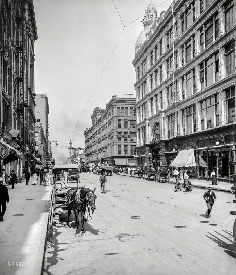 Nicollet Avenue: 1904