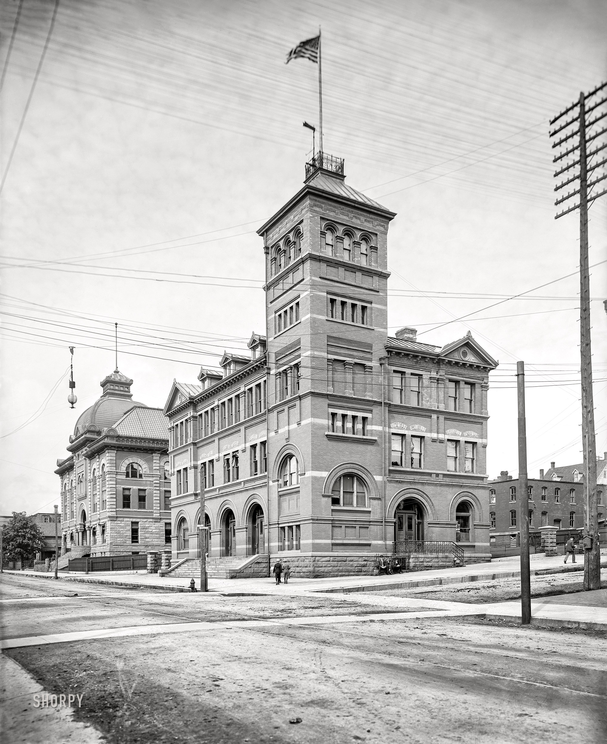 Marquette, Michigan, circa 1906. "Post office and City Hall." 8x10 inch dry plate glass negative, Detroit Publishing Company. View full size.