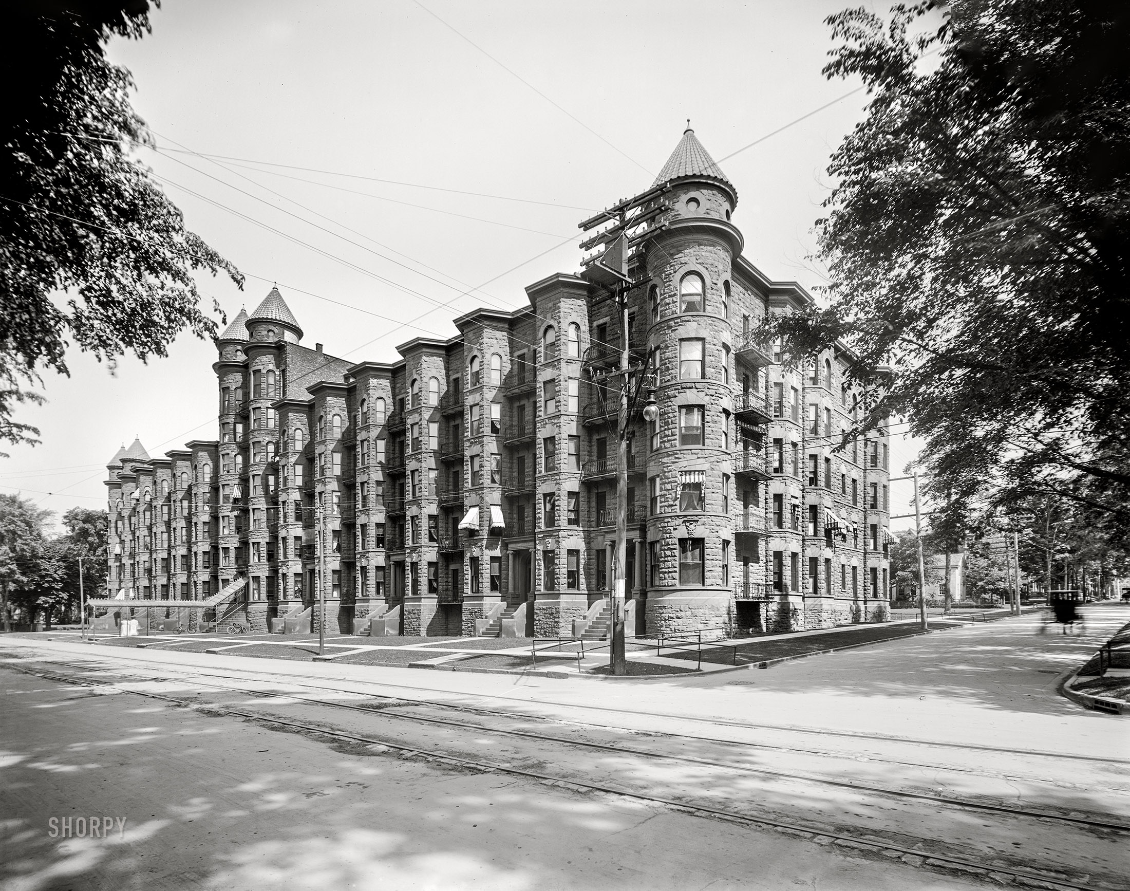 Circa 1906. "The Olbiston, Genesee Street, Utica, N.Y." Offering a mix of "bachelor and family apartments," the fireproof Olbiston, completed around 1900, still stands.  View full size.