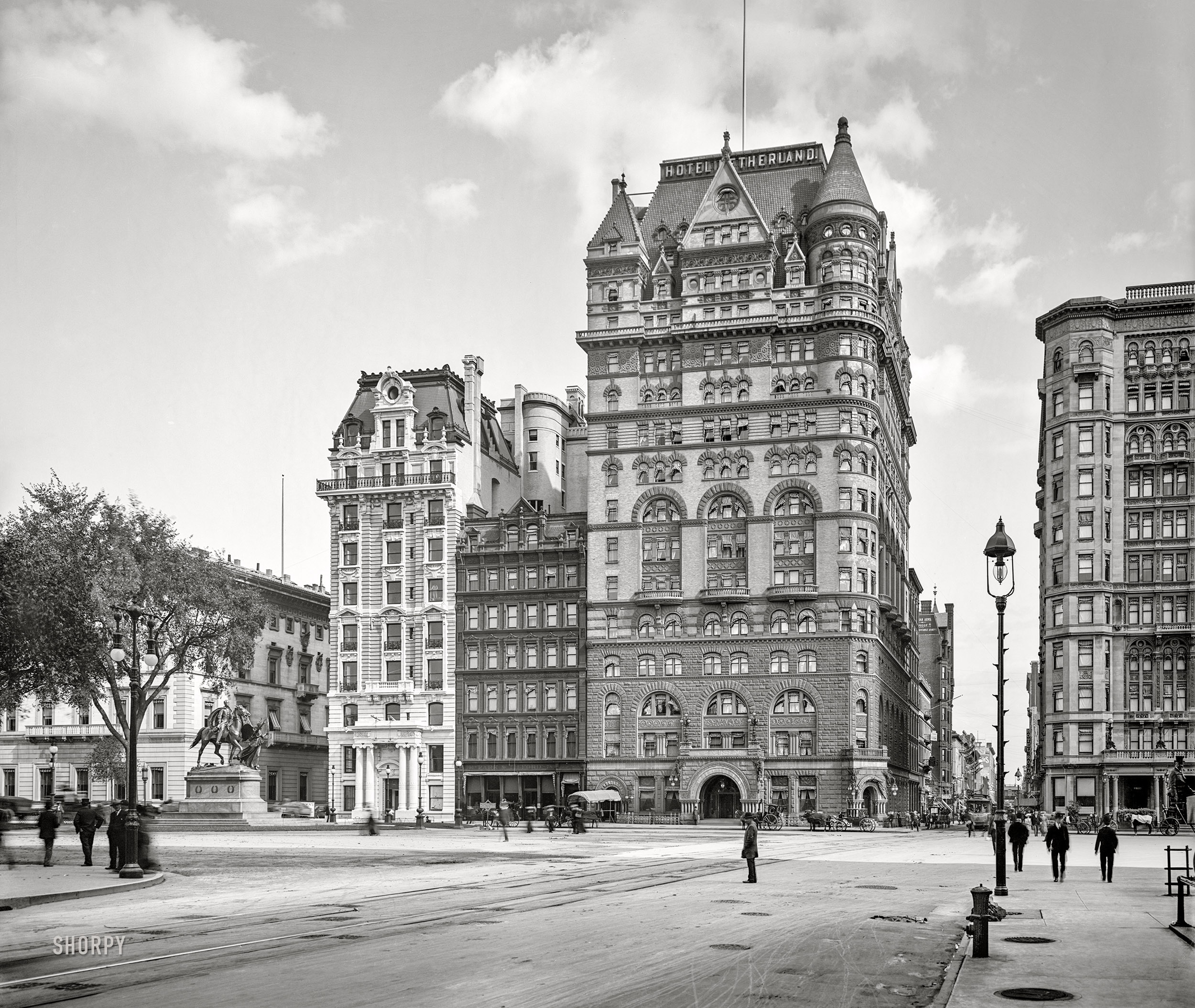 New York, 1905. "Hotel Netherland, Fifth Avenue and 59th Street." 8x10 inch dry plate glass negative, Detroit Photographic Company. View full size.