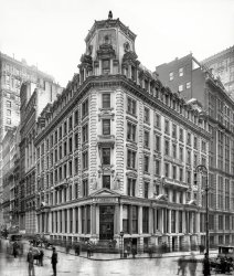 New York circa 1905. "J.P. Morgan building, 23 Wall Street at Broad." The Drexel Building, eclipsed by its gilded tenant at the nexus of the financial universe. 8x10 inch glass negative, Detroit Publishing Company. View full size.
