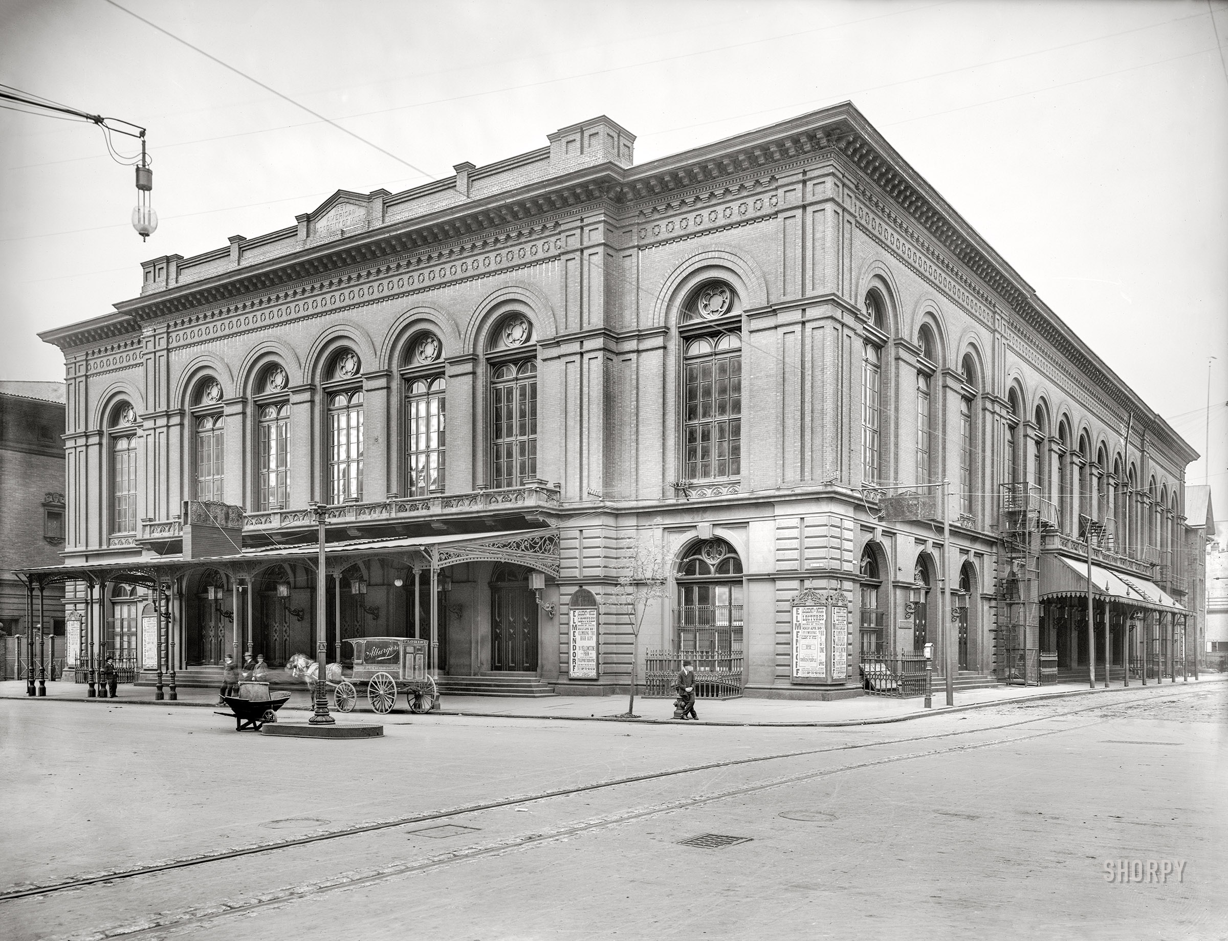 Philadelphia, 1905. "American Academy of Music." With two examples of that latest thing in signage, the electric carriage call. 8x10 glass negative, Detroit Publishing Co. View full size.