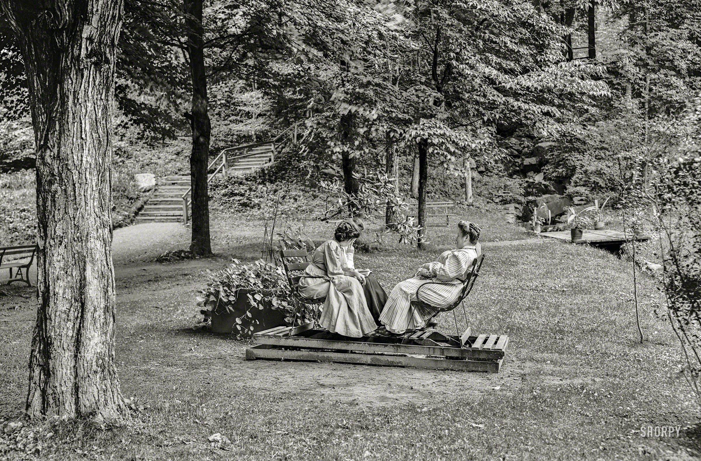 Circa 1905. "On the grounds of Kittatinny House, Delaware Water Gap, Penn&shy;syl&shy;vania." 8x10 inch glass negative, Detroit Publishing Company. View full size.