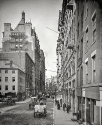 1905. "State Street, Boston, Massachusetts." 8x10 inch dry plate glass negative, Detroit Publishing Company. View full size.
