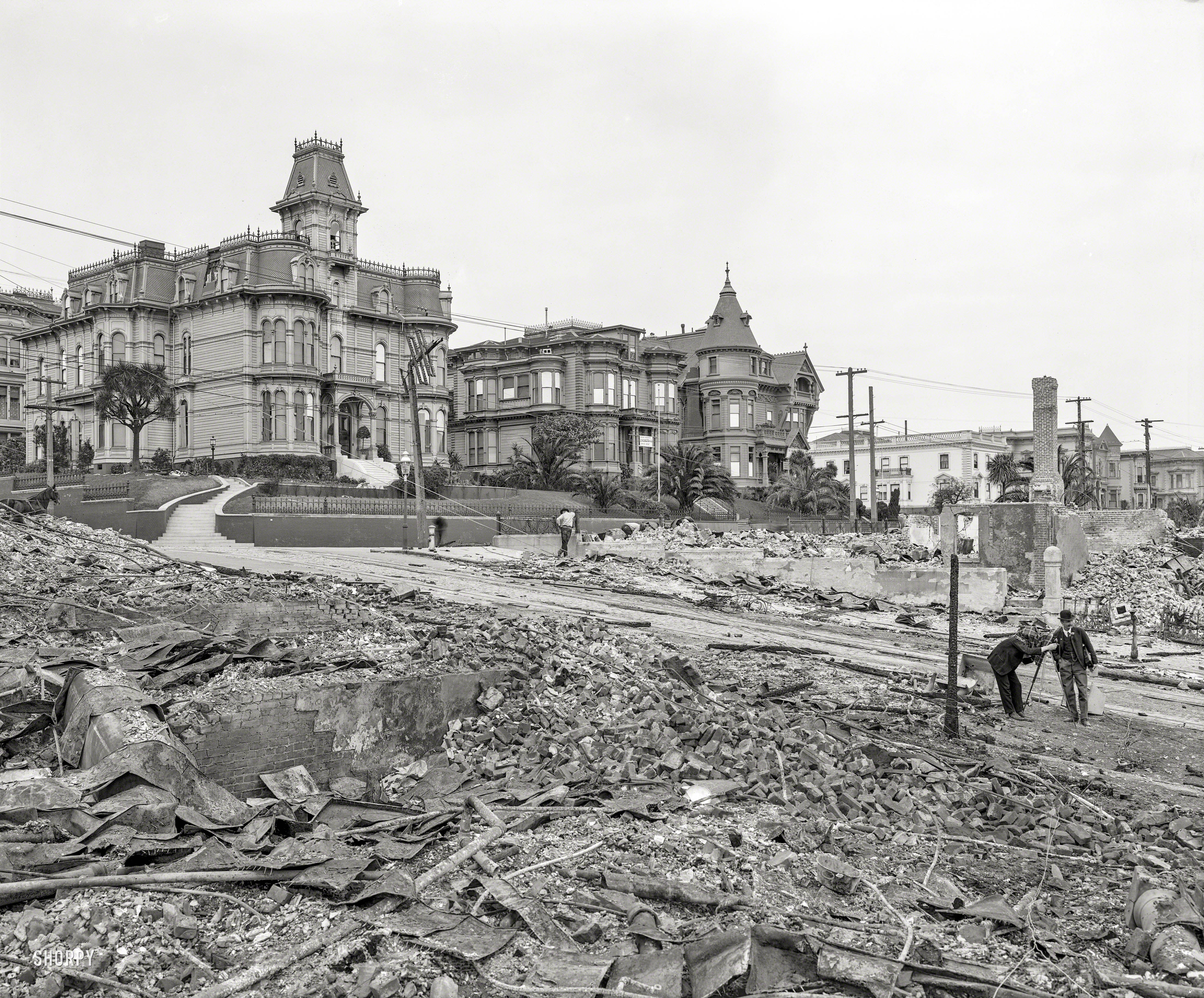 "Edge of burned district, corner of Franklin and Sacramento Streets, San Francisco." Aftermath of the April 18, 1906, earthquake and fire. 8x10 inch dry plate glass negative, Detroit Publishing Company. View full size.